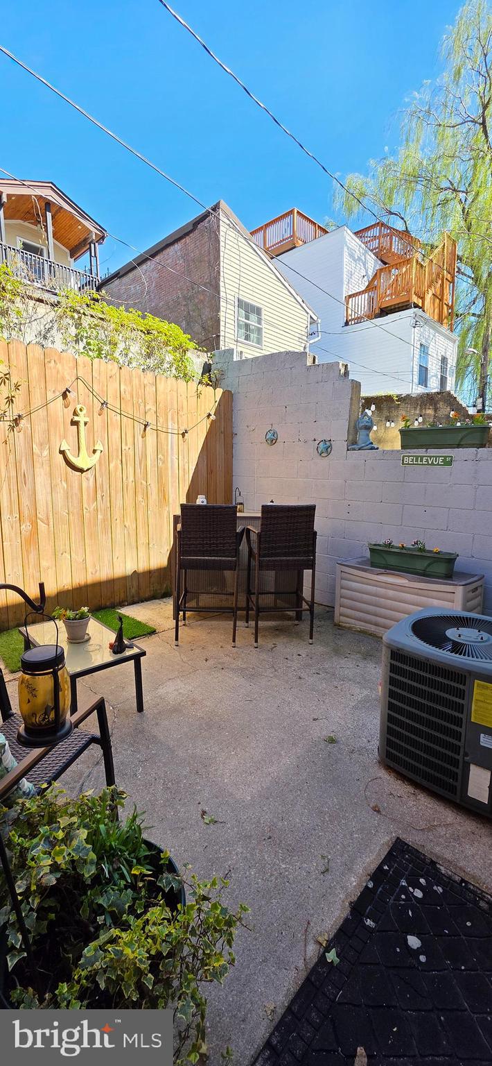 235 South Duncan Street Baltimore, MD 21231 - Photo 2 of 19