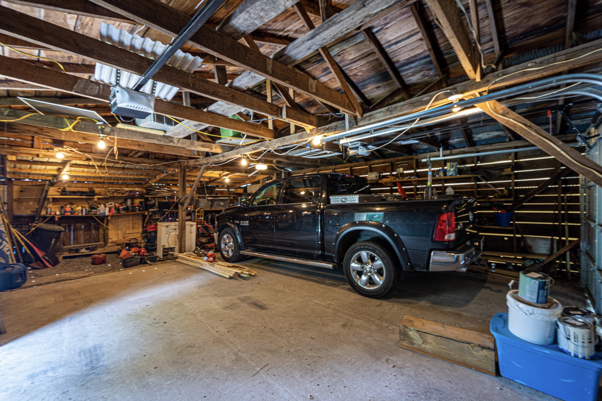 7091 Morgan Creek Road Centerville, TN 37033 - Photo 54 of 55 a view of car garage