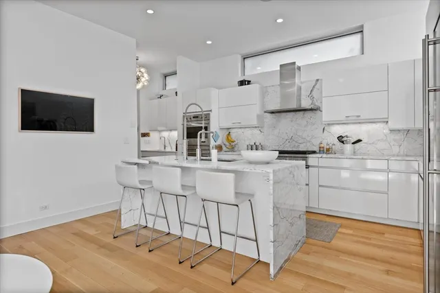 $12,000 | 1823 West Race Avenue, Unit 1823, Chicago, IL 60622