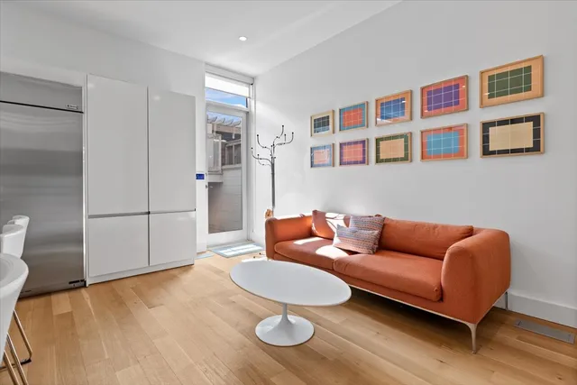 $12,000 | 1823 West Race Avenue, Unit 1823, Chicago, IL 60622