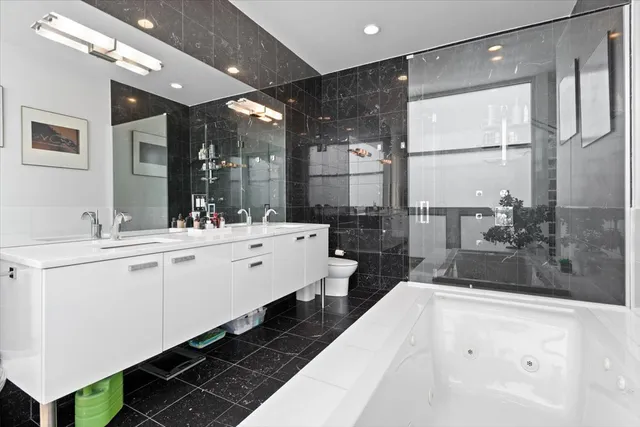 $12,000 | 1823 West Race Avenue, Unit 1823, Chicago, IL 60622