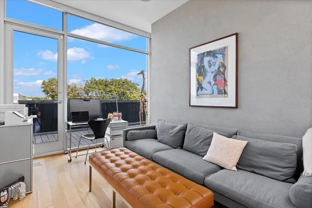 $12,000 | 1823 West Race Avenue, Unit 1823, Chicago, IL 60622