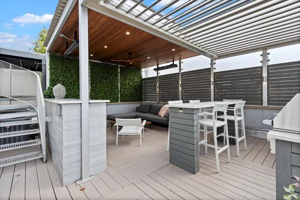 $12,000 | 1823 West Race Avenue, Unit 1823, Chicago, IL 60622