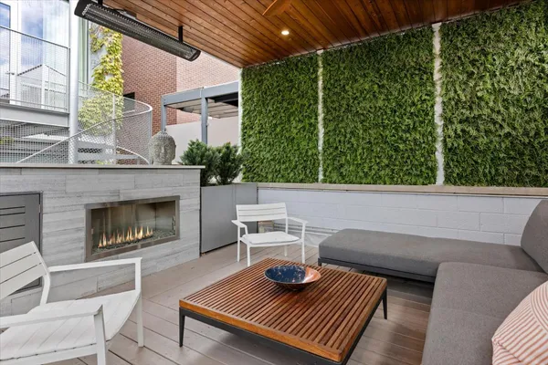 $12,000 | 1823 West Race Avenue, Unit 1823, Chicago, IL 60622