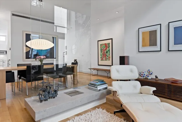 $12,000 | 1823 West Race Avenue, Unit 1823, Chicago, IL 60622