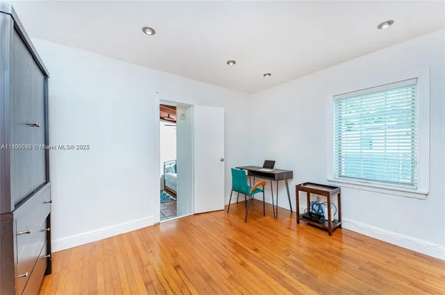 $9,500 | 2379 Overbrook Street, Coconut Grove, FL 33133