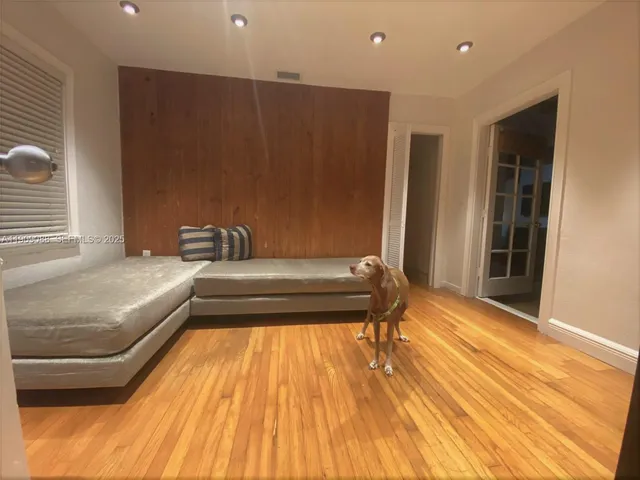 $9,500 | 2379 Overbrook Street, Coconut Grove, FL 33133