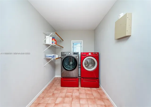 $9,500 | 2379 Overbrook Street, Coconut Grove, FL 33133