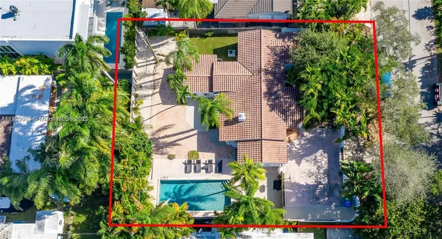 $9,500 | 2379 Overbrook Street, Coconut Grove, FL 33133