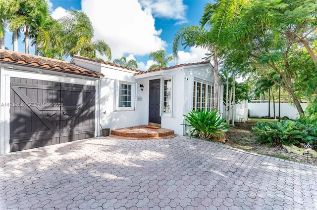 $9,500 | 2379 Overbrook Street, Coconut Grove, FL 33133