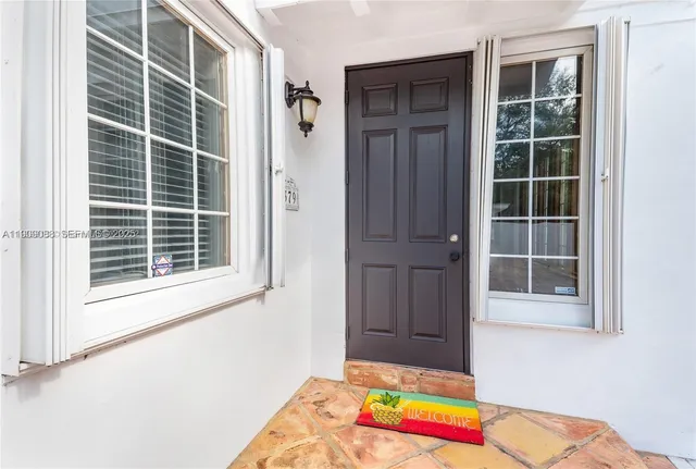 $9,500 | 2379 Overbrook Street, Coconut Grove, FL 33133