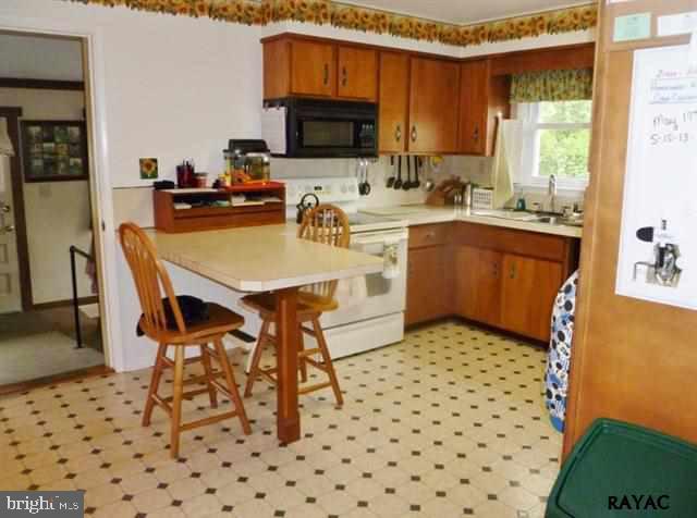 5979 Pine Road Thomasville, PA 17364 - Photo 14 of 36 Gallery Image 14