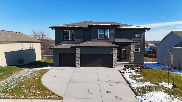 $458,200 | 9031 Southwest 5 Street, Blue Springs, MO 64064