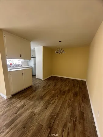 $2,600 | 5429 Newcastle Avenue, Unit 206, Encino, CA 91316