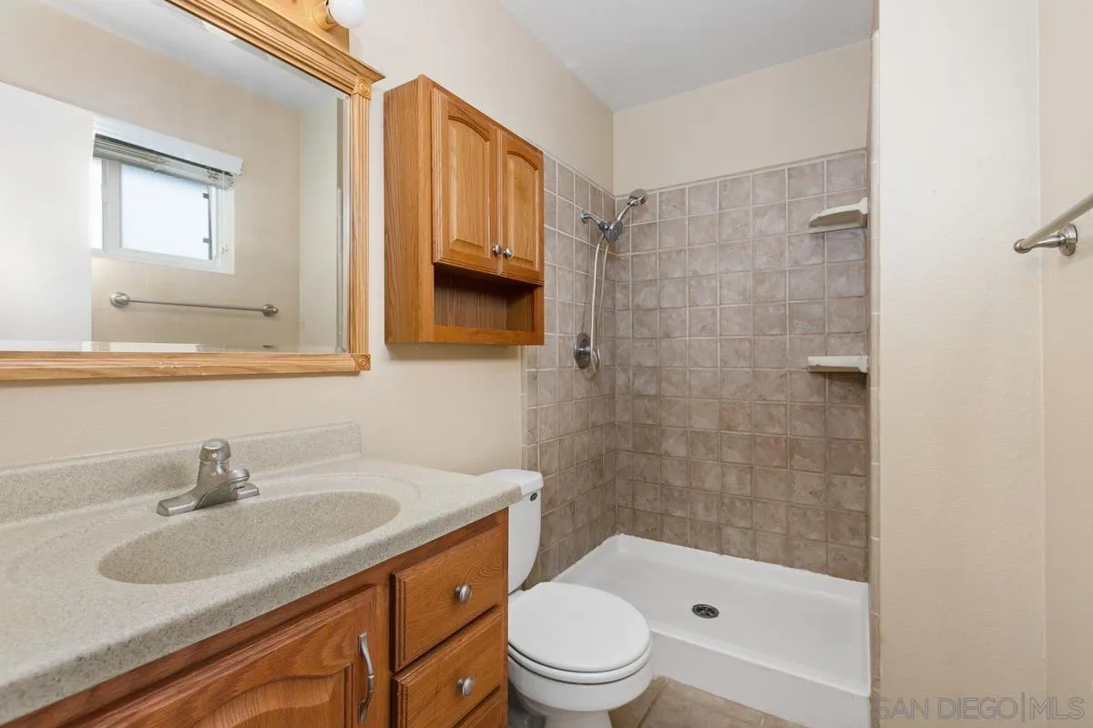 10261 Rio Camino Lakeside, CA 92040 - Photo 17 of 26 Gallery Image 17