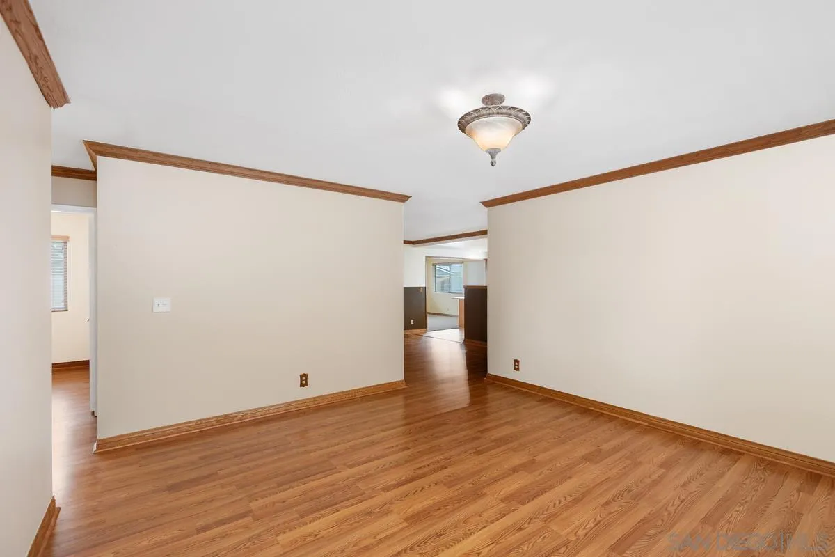 10261 Rio Camino Lakeside, CA 92040 - Photo 5 of 26 Gallery Image 5