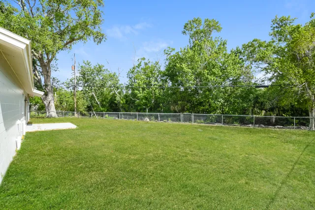 $2,280 | 1117 North Singleton Avenue, Titusville, FL 32796