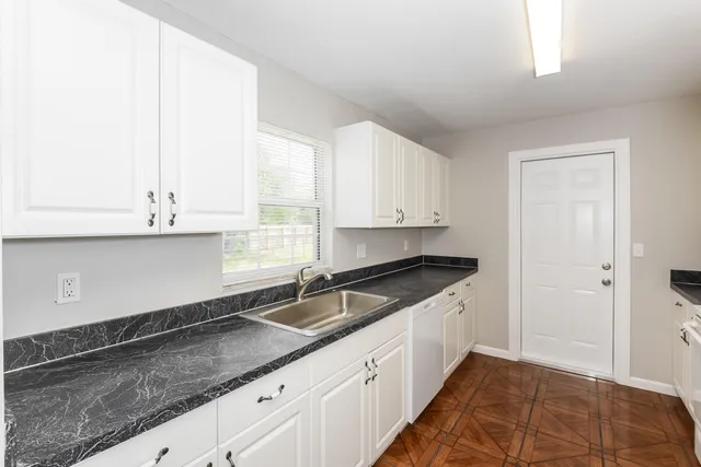 $2,280 | 1117 North Singleton Avenue, Titusville, FL 32796