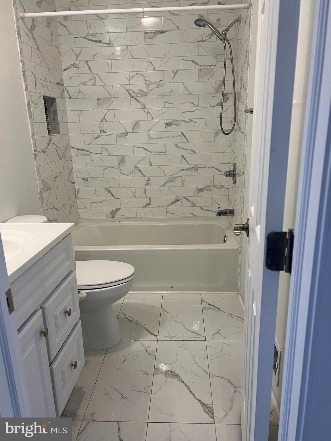 208 21st Street Northeast, Unit 1 Washington, DC 20002 - Photo 9 of 15