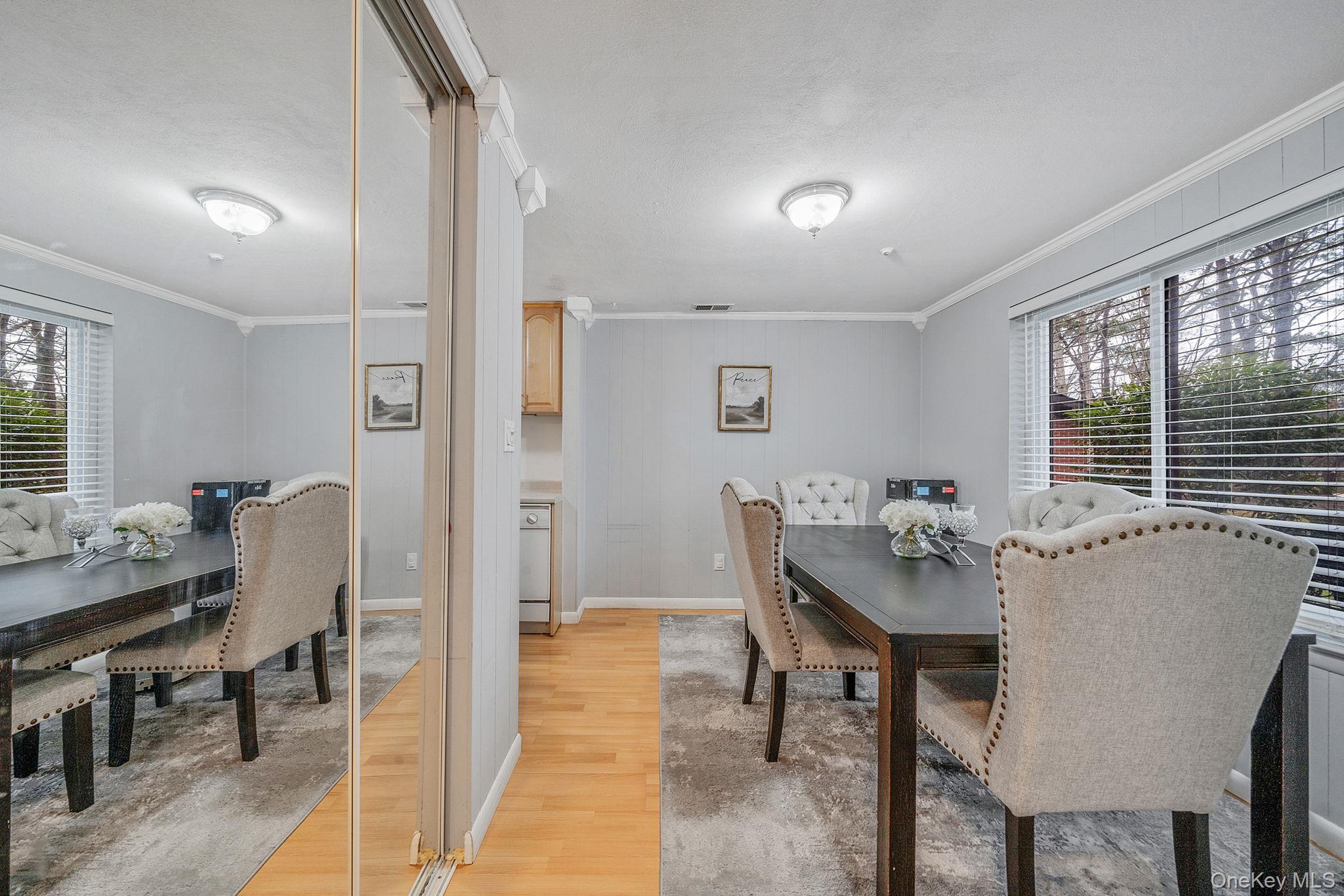 202 Birchwood Road Medford, NY 11763 - Photo 7 of 40