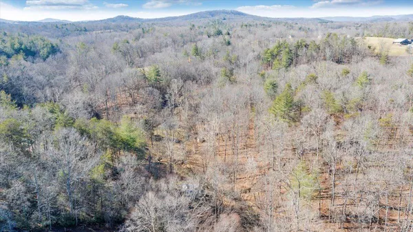 a view of a dry field