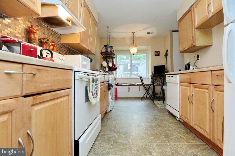 3358 Ryon Court Waldorf, MD 20601 - Photo 7 of 14 Kitchen