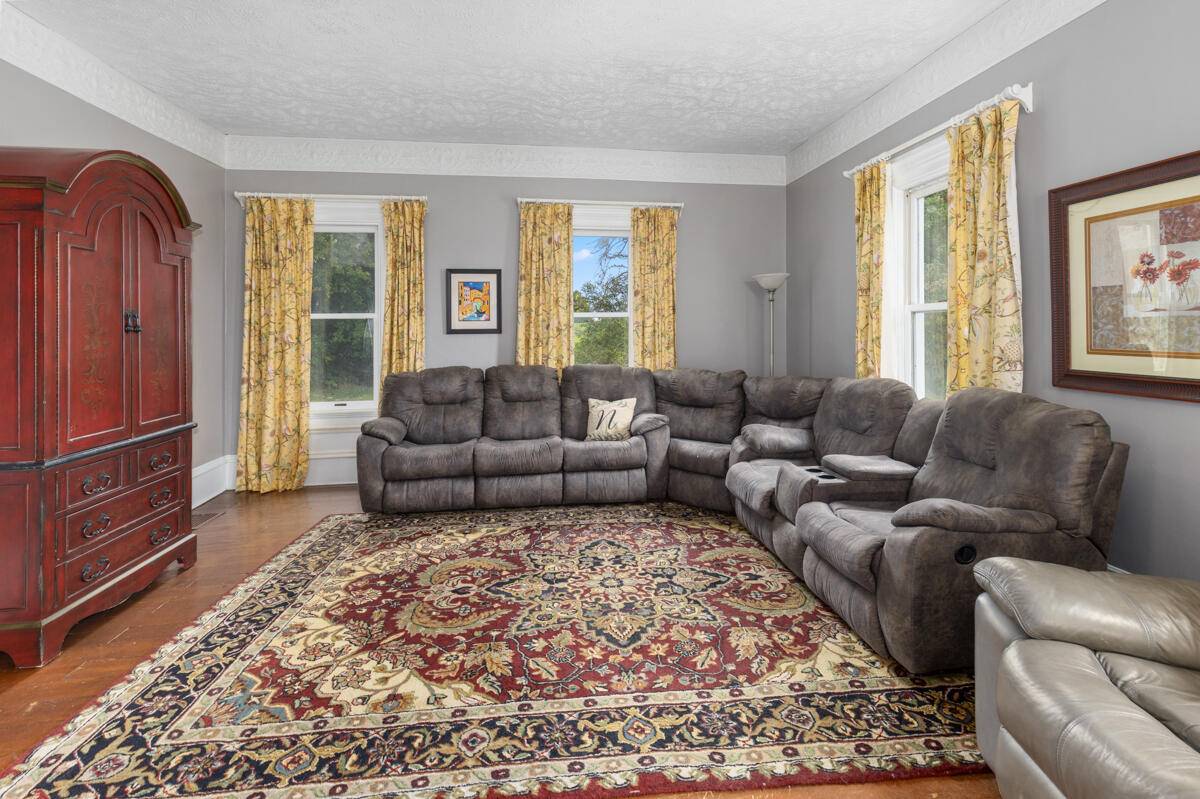 11854 Belding Road Belding, MI 48809 - Photo 5 of 44