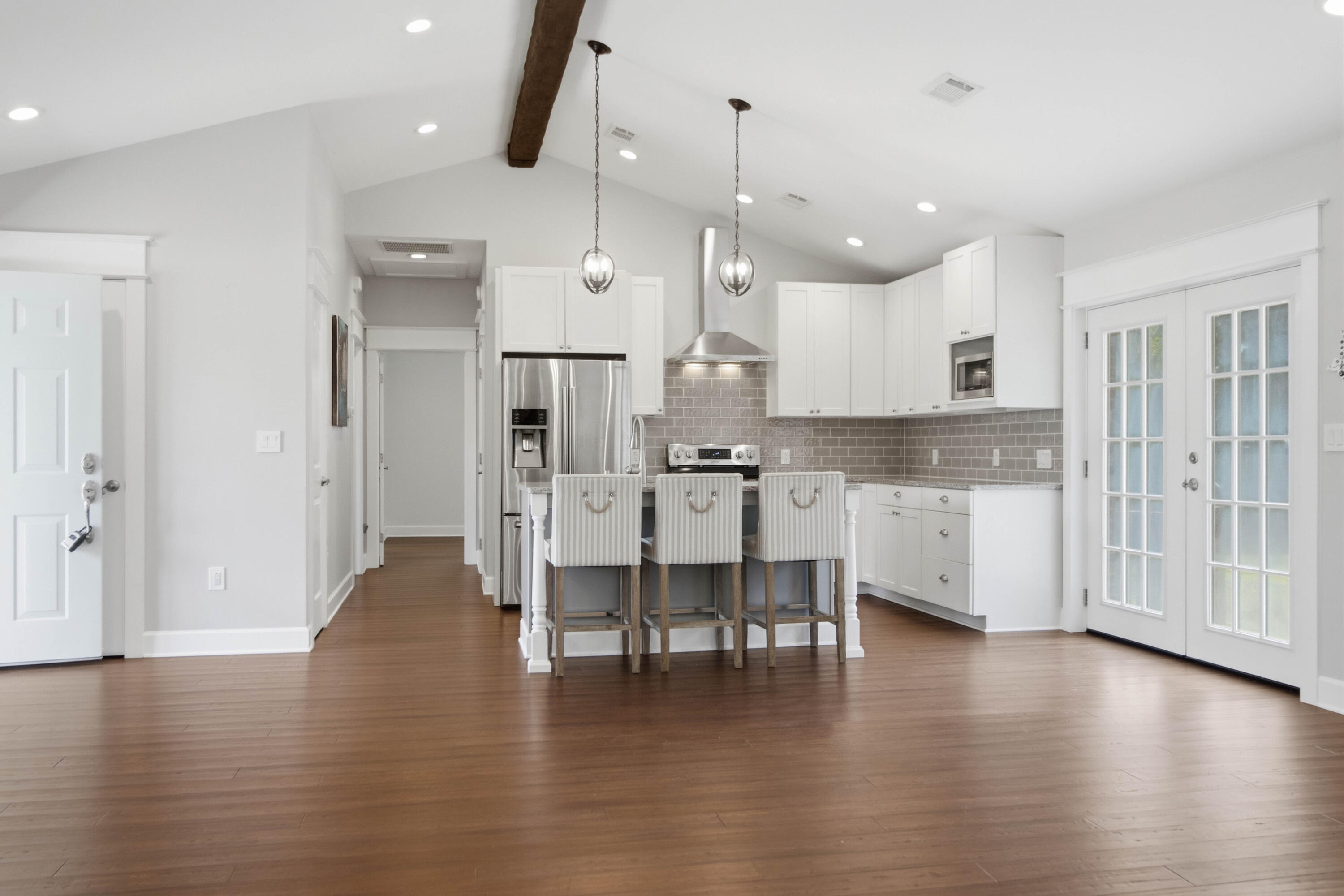 1084 Rosemead Road Mount Pleasant, SC 29464 - Photo 11 of 38