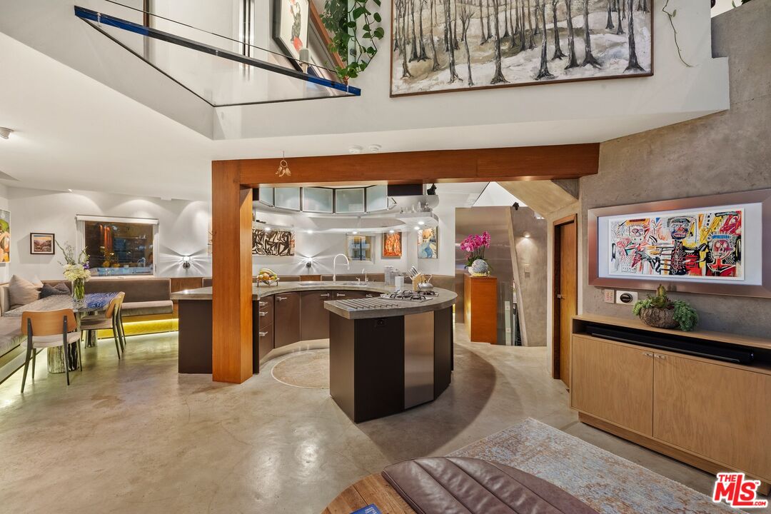 24 Eastwind Street, Unit 2 Marina del Rey, CA 90292 - Photo 35 of 46