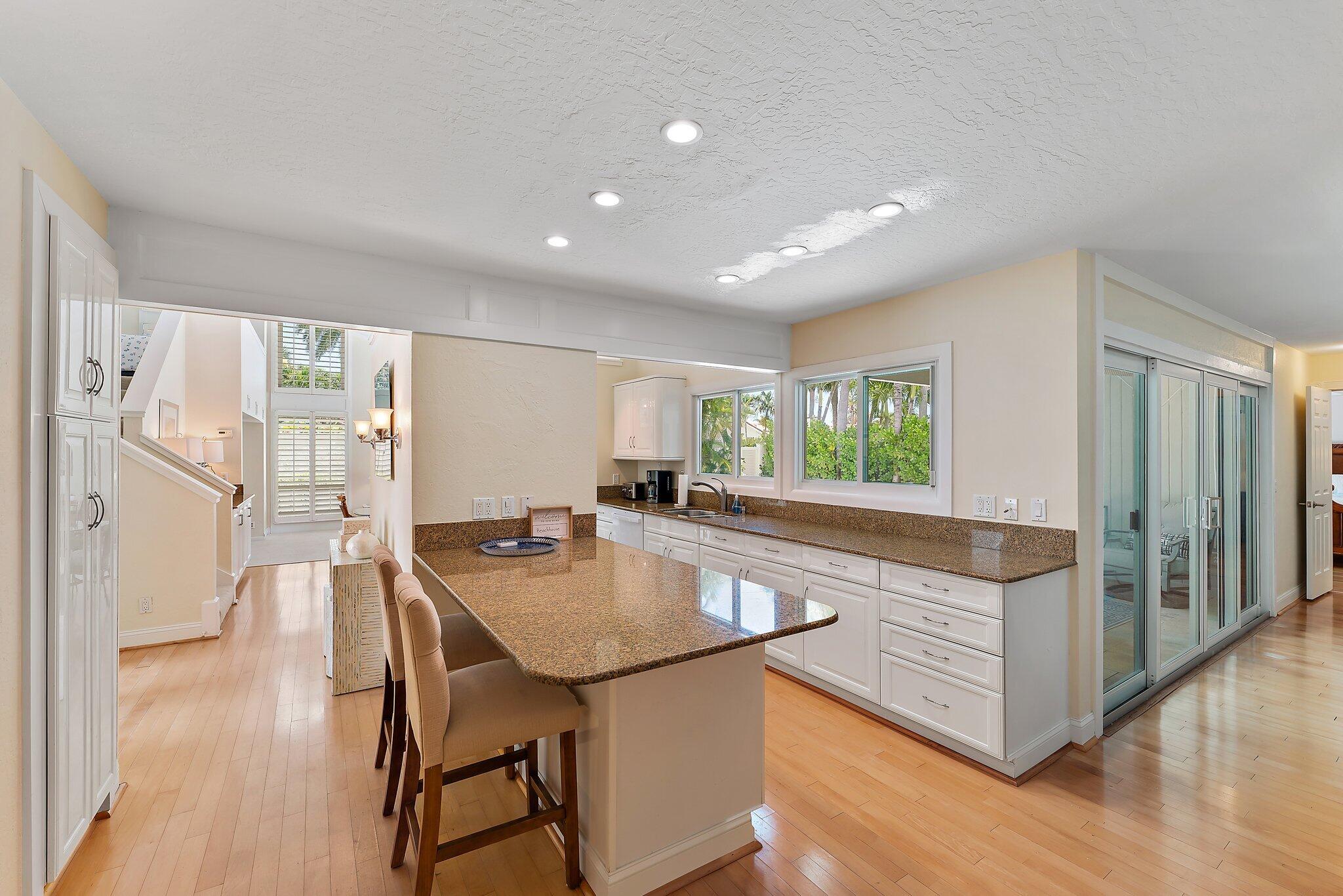 107 Mako Lane Jupiter, FL 33477 - Photo 6 of 29 018-107MakoLn-Jupiter-FL-SMALL