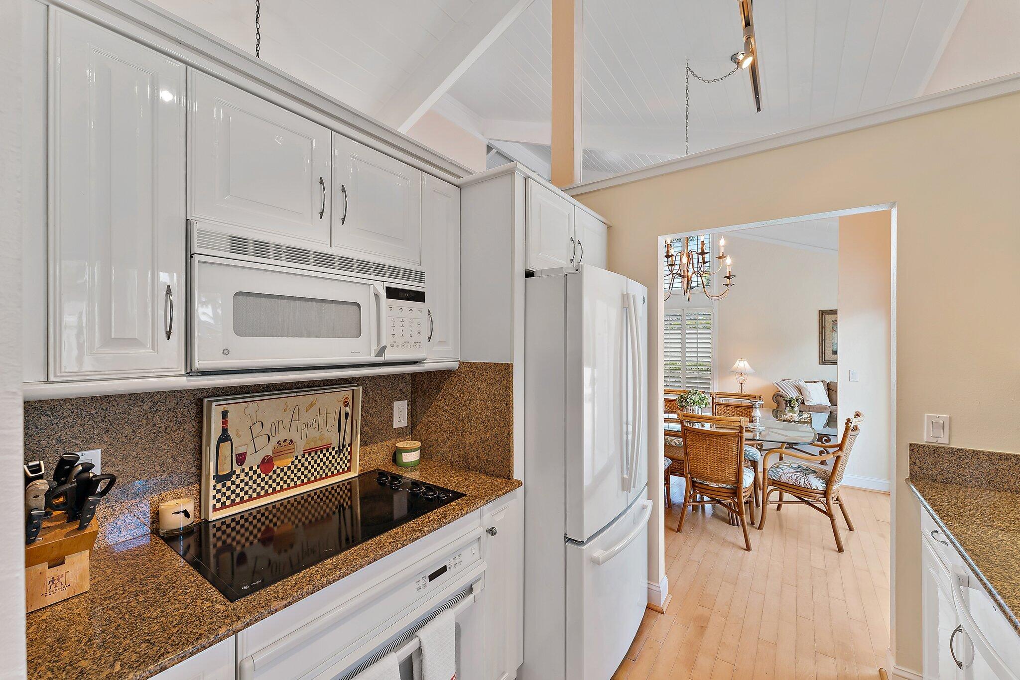 107 Mako Lane Jupiter, FL 33477 - Photo 7 of 29 021-107MakoLn-Jupiter-FL-SMALL