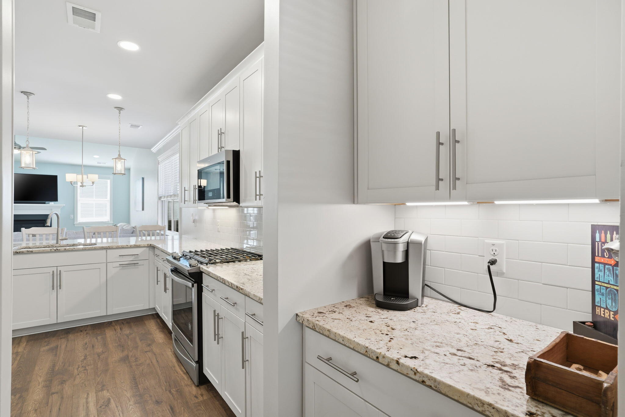 158 Boots Branch Road Summerville, SC 29485 - Photo 4 of 49 Butler's pantry