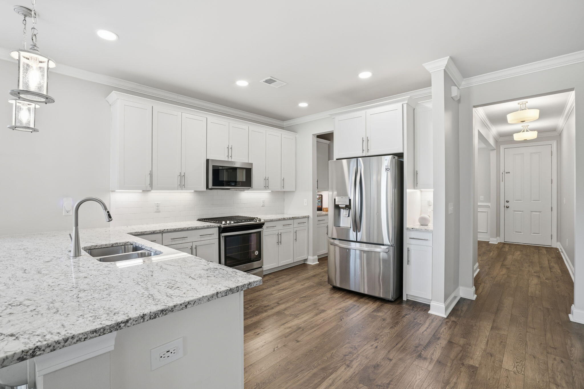 158 Boots Branch Road Summerville, SC 29485 - Photo 5 of 49 spacious kitchen