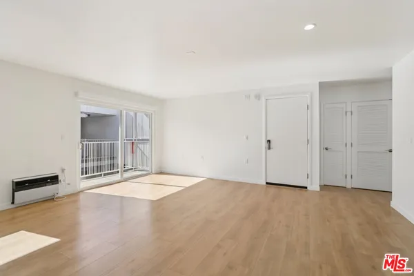 $2,850 | 1422 Tamarind Avenue, Los Angeles, CA 90028