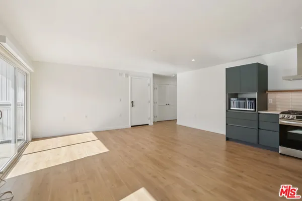 $2,850 | 1422 Tamarind Avenue, Los Angeles, CA 90028