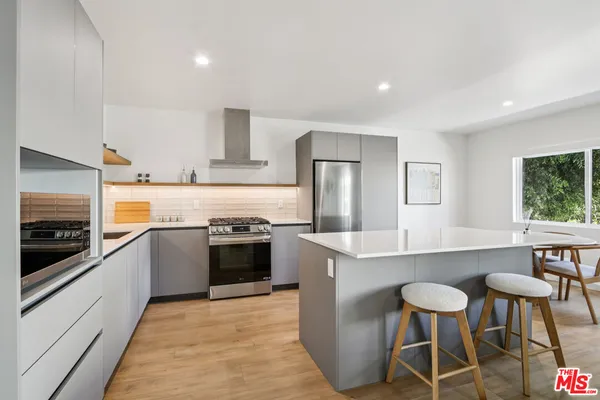 $2,850 | 1422 Tamarind Avenue, Los Angeles, CA 90028