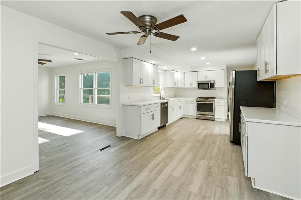 3235 Clarks Bridge Road Gainesville, GA 30506 - Photo 18 of 61