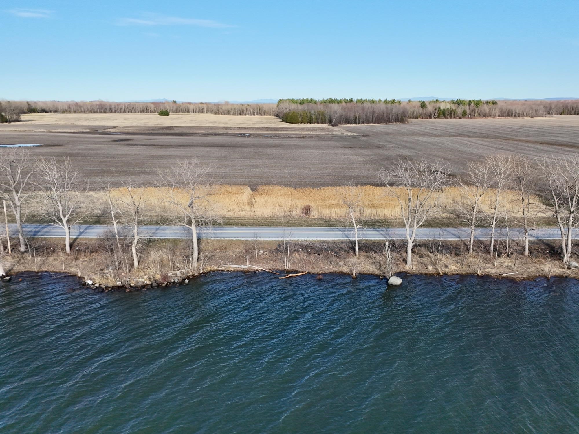 39 West Shore Road Alburgh, VT 05440 - Photo 5 of 24