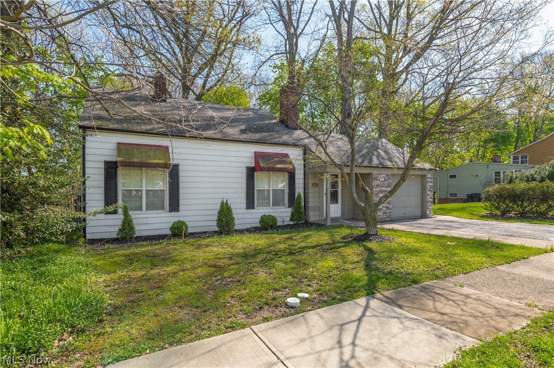 3675 Randolph Road Cleveland Heights, OH 44121 - Photo 3 of 50