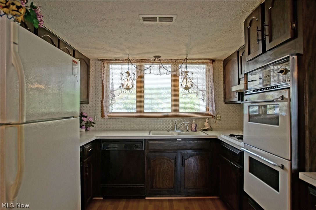 34001 Parkview Road Willoughby, OH 44094 - Photo 8 of 15