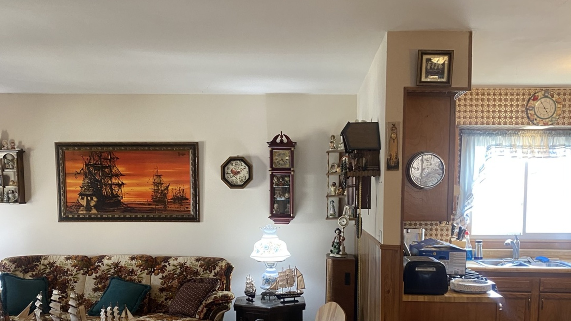 811 Oakton Avenue Romeoville, IL 60446 - Photo 3 of 18