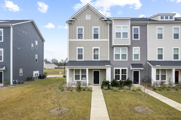 $360,000 | 829 Recess Pt Drive, Moncks Corner, SC 29461