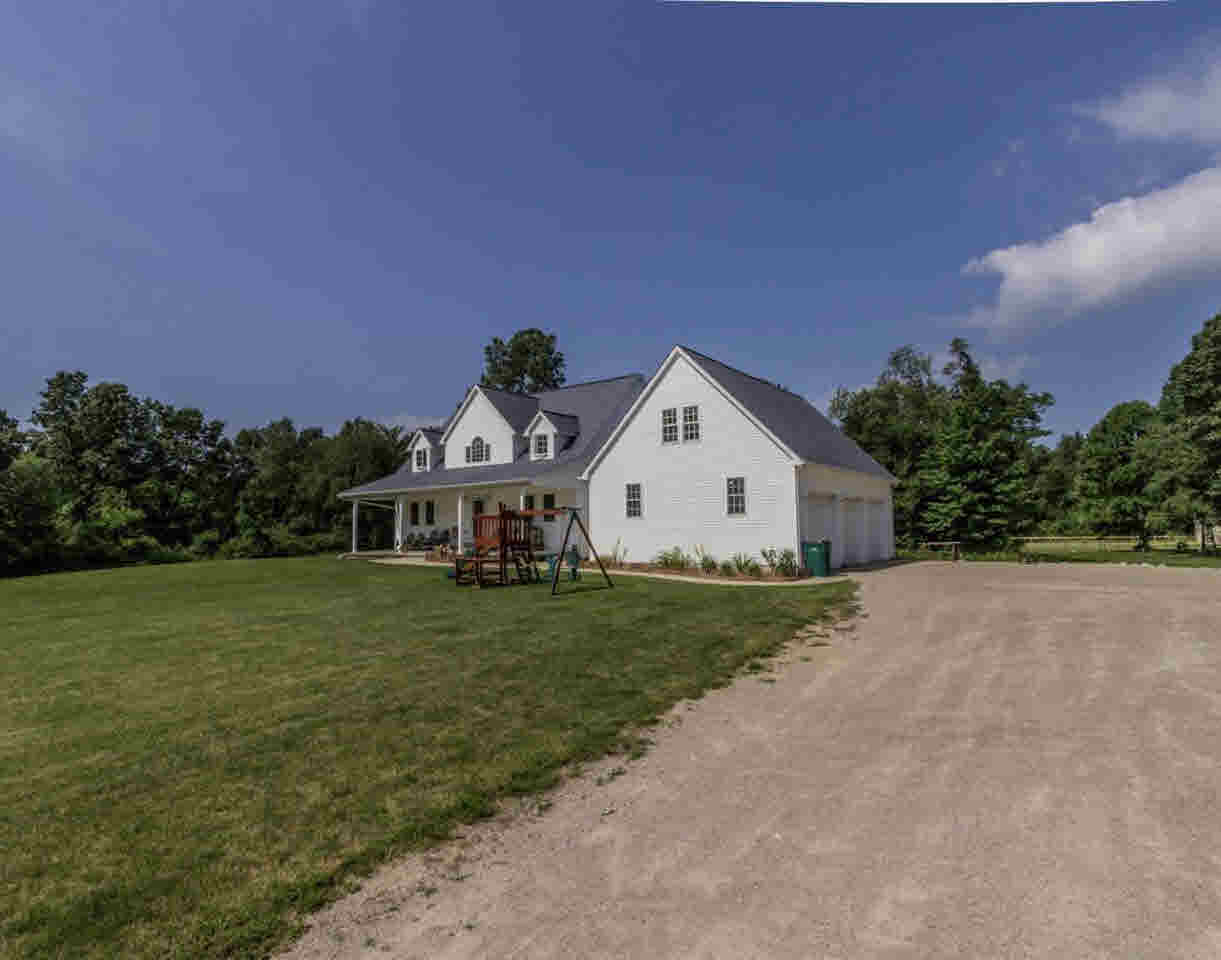 7489 Denton Hill Road Fenton, MI 48430 - Photo 40 of 40 21345165-39.JPG