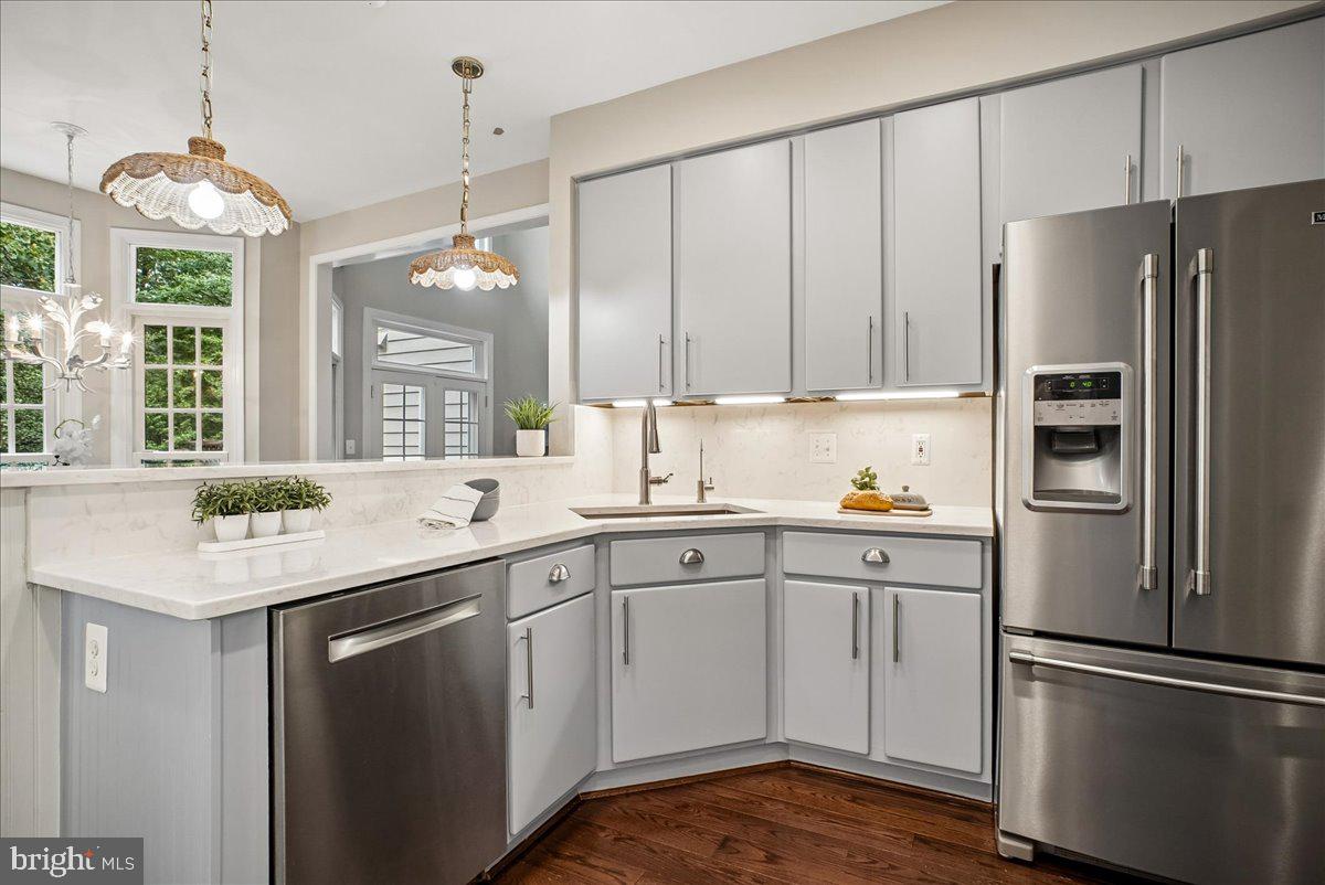 11410 Hollow Timber Way Reston, VA 20194 - Photo 10 of 46 Gallery Image 10