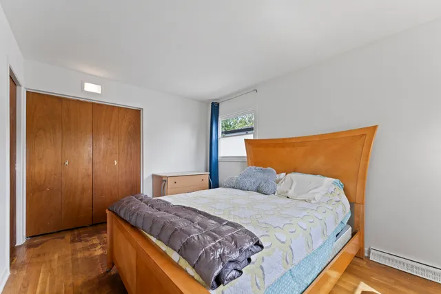 $331,000 | 381 North 4th Avenue, Unit B, Des Plaines, IL 60016