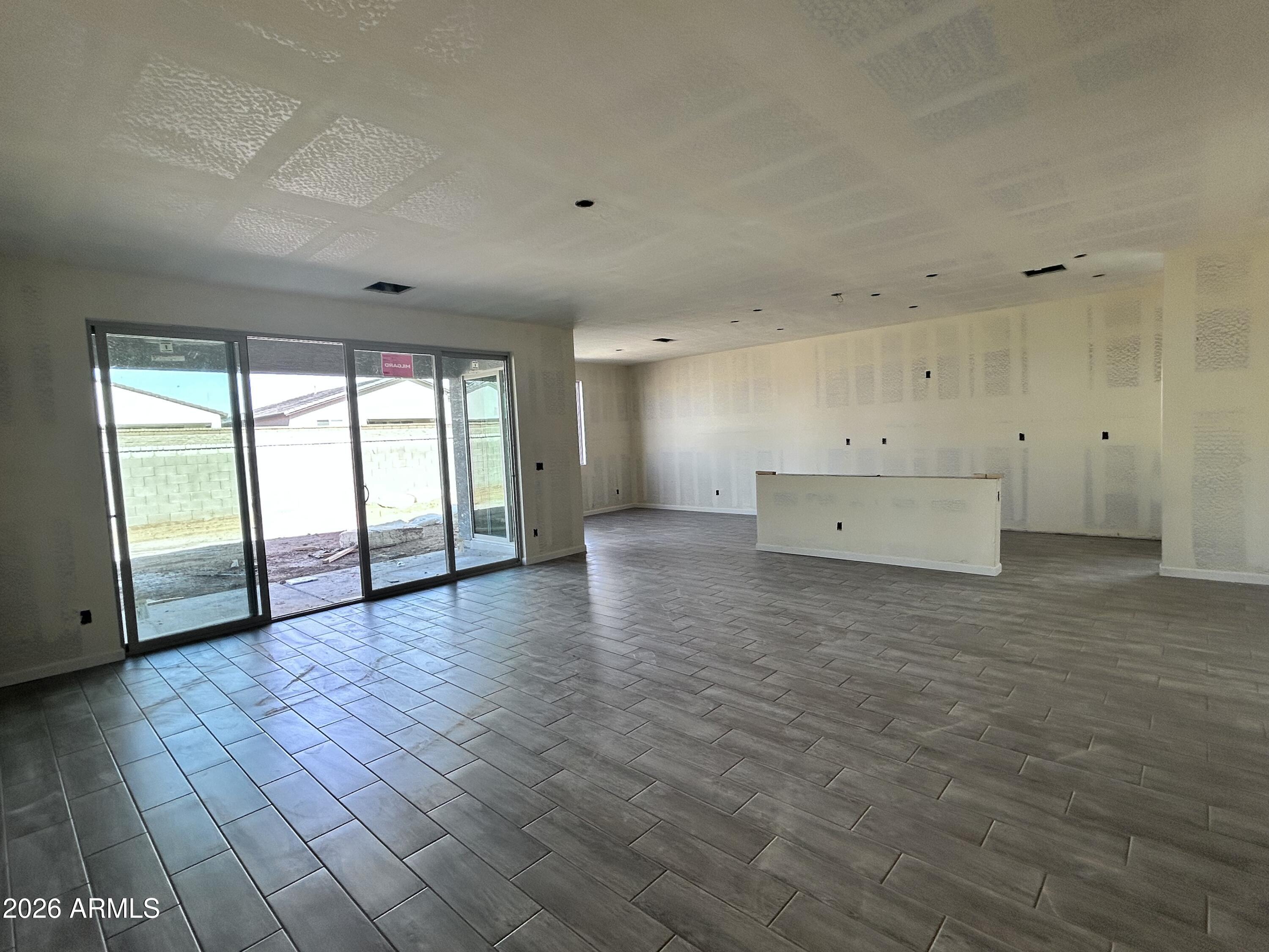2670 Homesteaders Road San Tan Valley, AZ 85140 - Photo 15 of 39 14 Kitchen