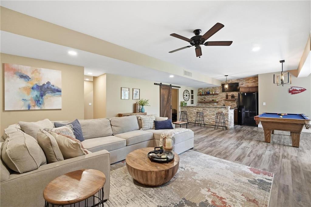 172 Northeast Hidden Ridge Lane Lee's Summit, MO 64064 - Photo 55 of 83 Gallery Image 55
