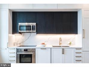 1403 Spruce Street, Unit 2B1BA Philadelphia, PA 19102 - Photo 10 of 15