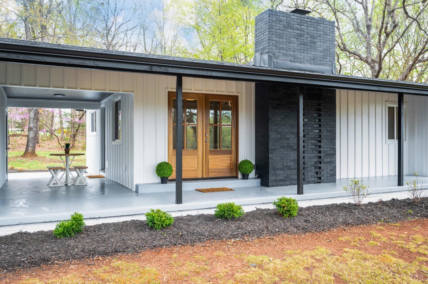 1761 Old Farm Road Lynchburg, VA 24503 - Photo 2 of 60 a front view of a house with garden