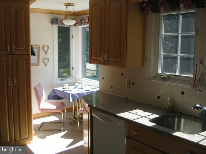 608 Silverside Road Wilmington, DE 19809 - Photo 4 of 25 Kitchen